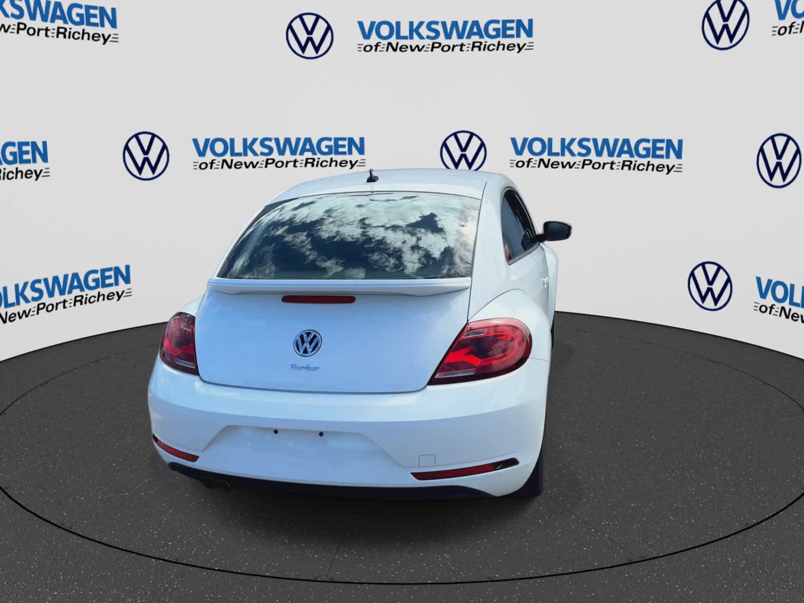 Used 2019 Volkswagen Beetle 2.0T S FWD image 7