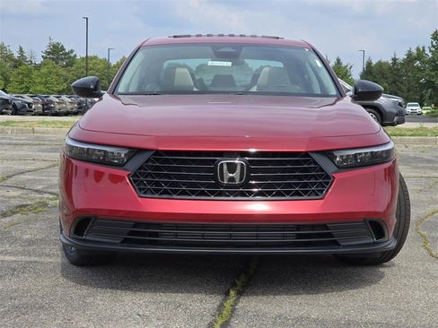 New 2025 Honda Accord SE image 11