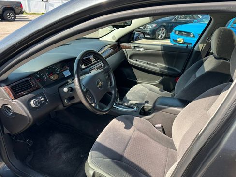 Used 2014 Chevrolet Impala LT w/ LT Sunroof Package FWD image 11