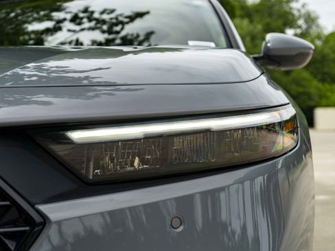 Used 2025 Honda Accord Touring image 11