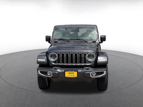 Used 2025 Jeep Wrangler Unlimited Sahara AWD/4WD image 4