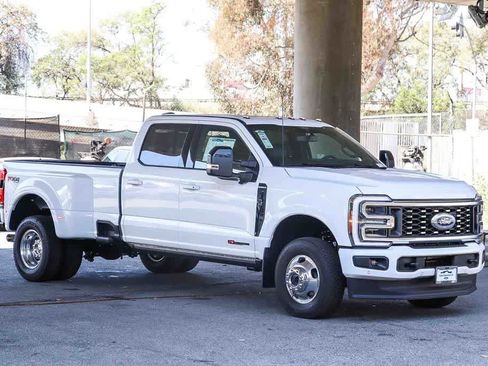 New 2026 Ford F350 Platinum image 3