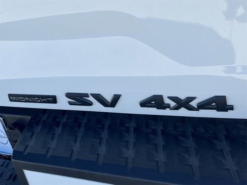 Certified 2024 Nissan Titan SV w/ SV Convenience Package image 5