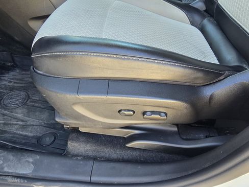 Used 2022 Buick Encore Preferred w/ Safety Package AWD/4WD image 16