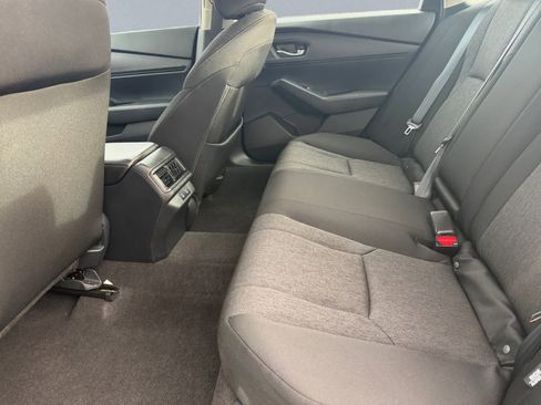 Used 2025 Honda Accord SE image 18