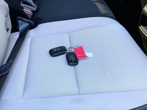 Used 2025 Honda CR-V LX image 14