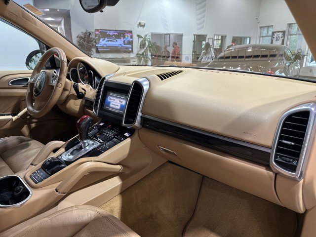 Used 2011 Porsche Cayenne AWD/4WD image 53