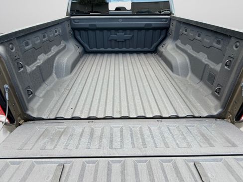 Used 2025 Chevrolet Colorado Trail Boss AWD/4WD image 36