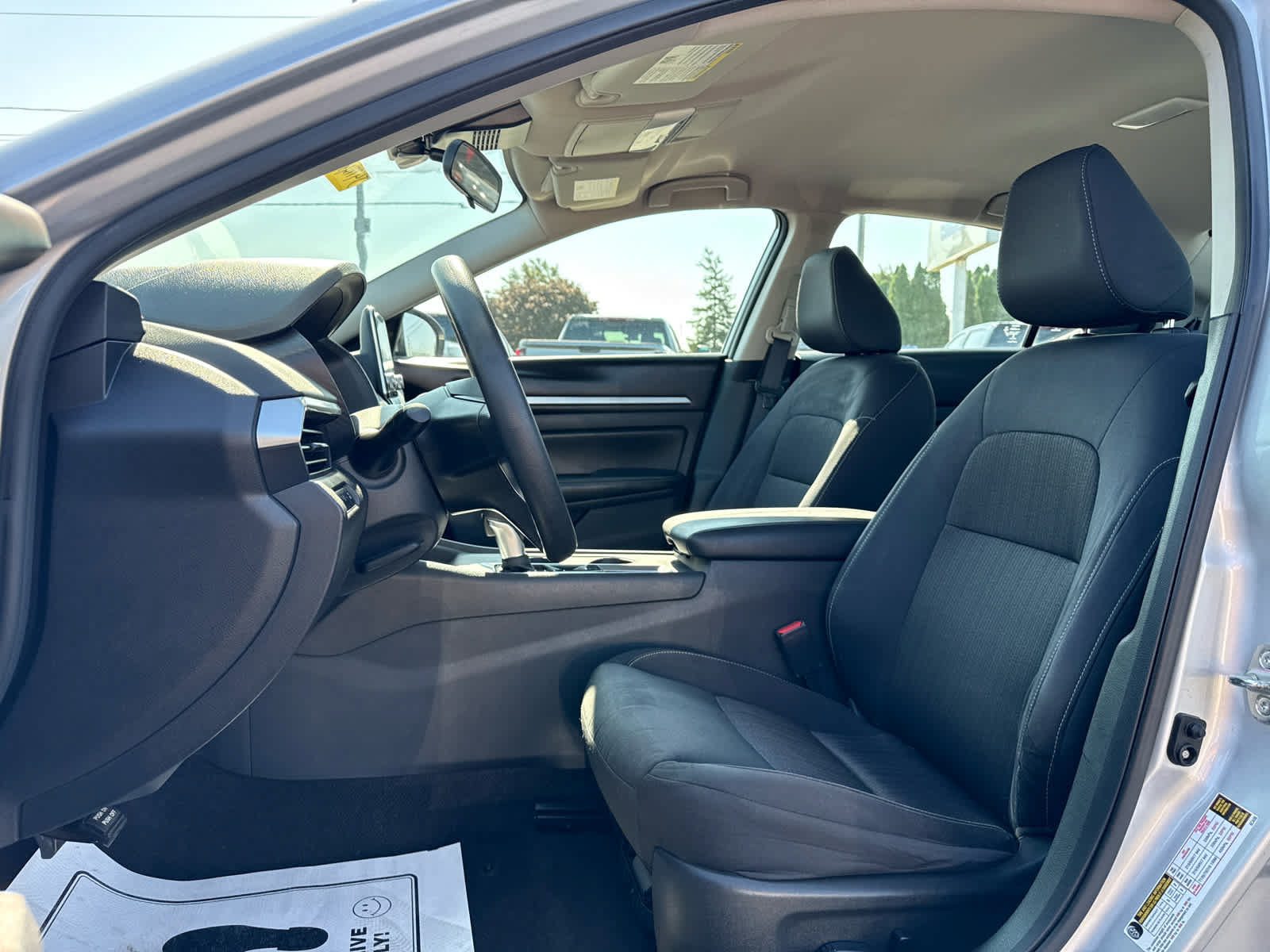 Used 2022 Nissan Altima 2.5 SV FWD image 11