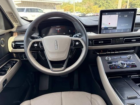 Used 2020 Lincoln Aviator Reserve w/ Equipment Group 201A image 17
