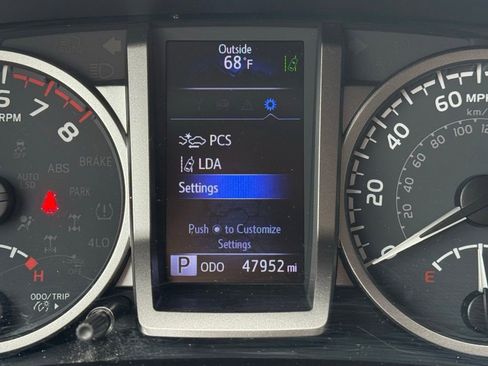 Used 2020 Toyota Tacoma SR5 w/ Technology Package image 29