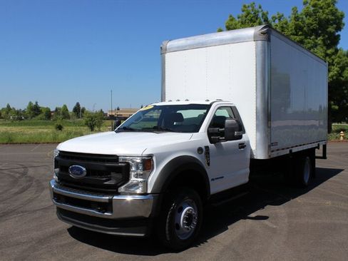 Used 2021 Ford F550 2WD Regular Cab Super Duty image 2