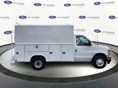 New 2026 Ford E-350 and Econoline 350 Super Duty w/ Power Equipment Group RWD image 6