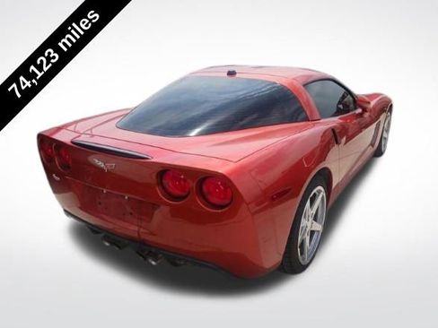 Used 2005 Chevrolet Corvette Coupe w/ Preferred Equipment Group RWD image 3