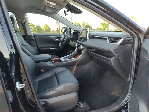 Used 2024 Toyota RAV4 Adventure image 30