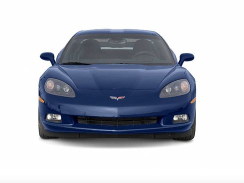 Used 2007 Chevrolet Corvette Coupe w/ Preferred Equipment Group RWD image 3