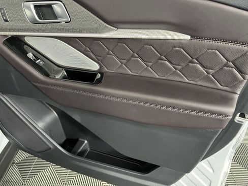 Used 2025 Ford Explorer Platinum w/ LUX Leather Package image 37