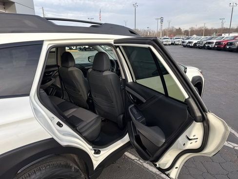 Used 2023 Subaru Outback Onyx Edition image 31