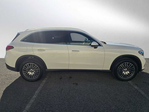 New 2026 Mercedes-Benz GLC 300 image 2