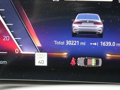 Used 2025 BMW 330i Sedan image 11