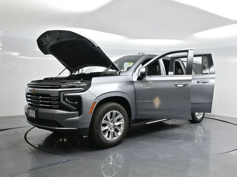 Used 2025 Chevrolet Suburban Premier image 55