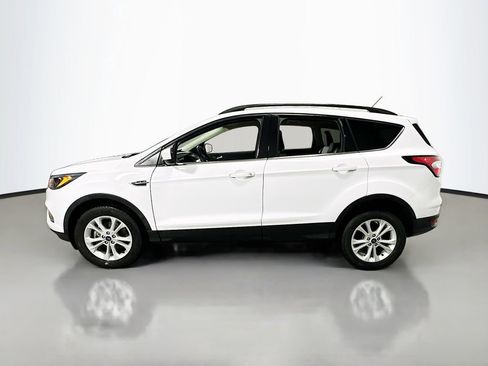 Used 2018 Ford Escape SE image 5