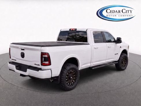 Used 2022 RAM 3500 Laramie AWD/4WD image 4