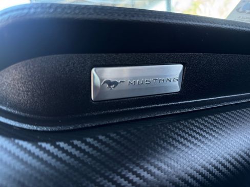 Used 2019 Ford Mustang Convertible RWD image 22