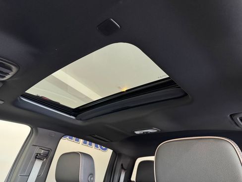 Certified 2026 GMC Canyon Denali image 21