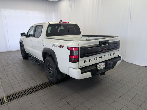 Used 2025 Nissan Frontier PRO-4X AWD/4WD image 5