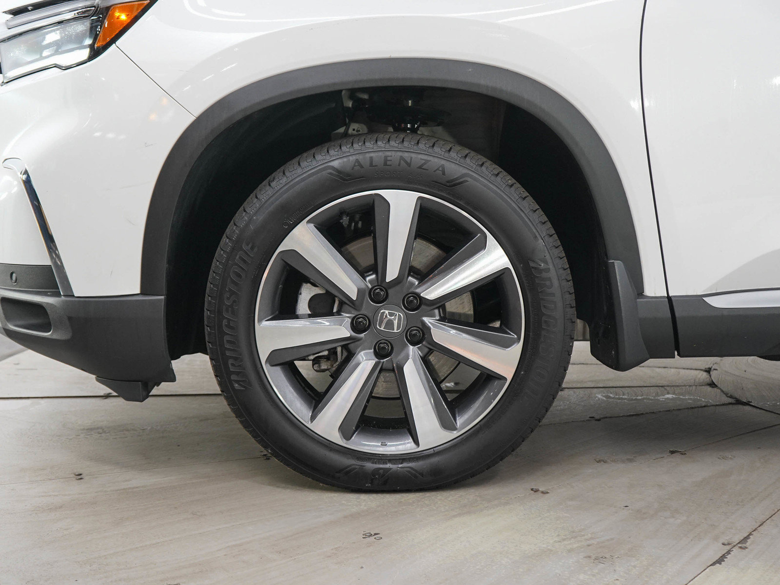 Used 2024 Honda Pilot Touring image 32