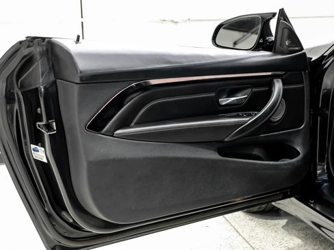 Used 2015 BMW M4 Coupe image 40