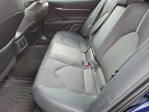 Used 2022 Toyota Camry XSE image 7