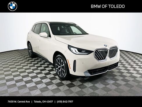 New 2026 BMW X3 xDrive30 w/ Premium Package image 1