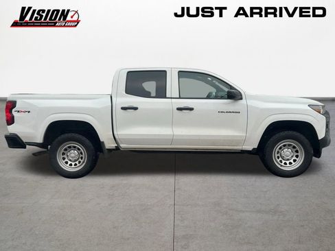Used 2023 Chevrolet Colorado W/T image 4