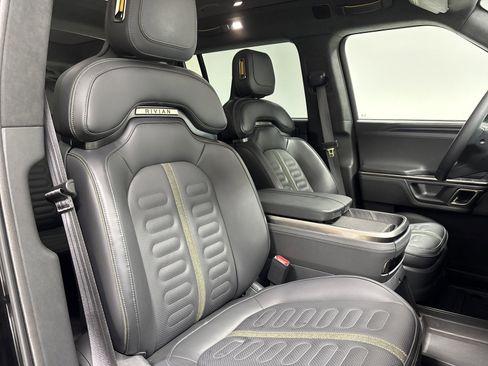 Used 2024 Rivian R1S Adventure AWD/4WD image 24