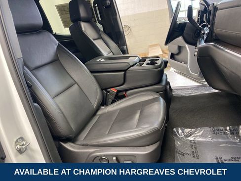 Certified 2025 GMC Sierra 1500 SLT image 36