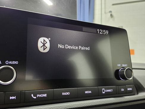 Used 2024 Honda CR-V LX image 4