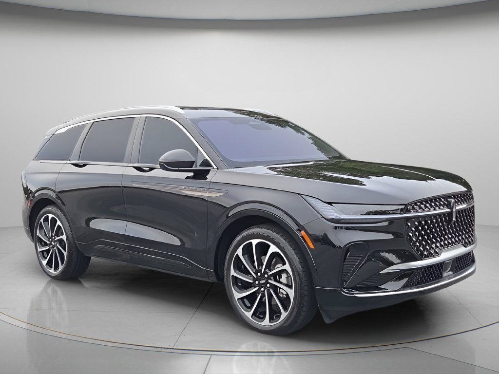 Used 2025 Lincoln Nautilus Black Label AWD/4WD image 8