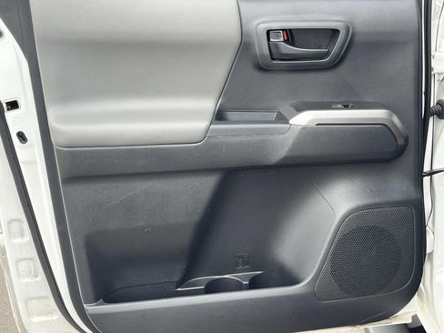 Used 2023 Toyota Tacoma SR5 w/ Technology Package image 19