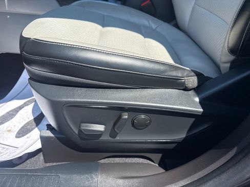 Used 2024 Ford Escape SE FWD image 46