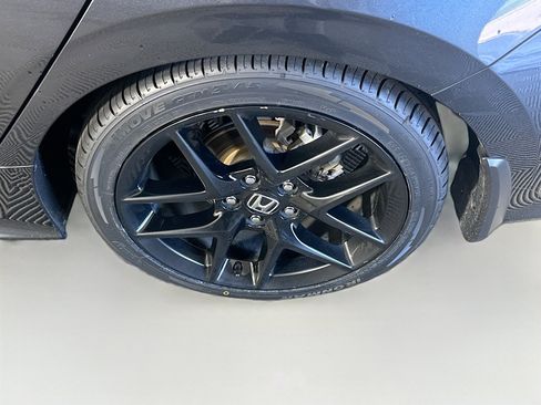 Used 2023 Honda Civic Sport image 11