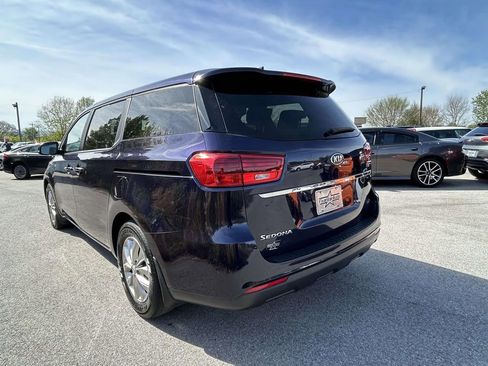 Used 2021 Kia Sedona LX FWD image 5