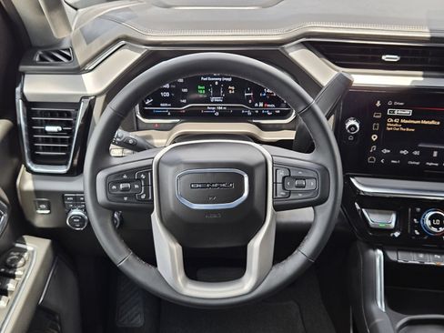Used 2025 GMC Sierra 3500 Denali w/ Technology Package AWD/4WD image 27