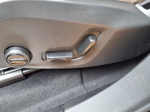 New 2026 Volvo XC90 T8 Plus w/ Protection Package Premier image 16