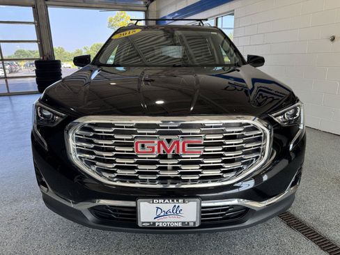 Used 2018 GMC Terrain SLT w/ Preferred Package AWD/4WD image 3