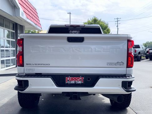 Used 2022 Chevrolet Silverado 2500 High Country w/ Z71 Off-Road Package AWD/4WD image 4