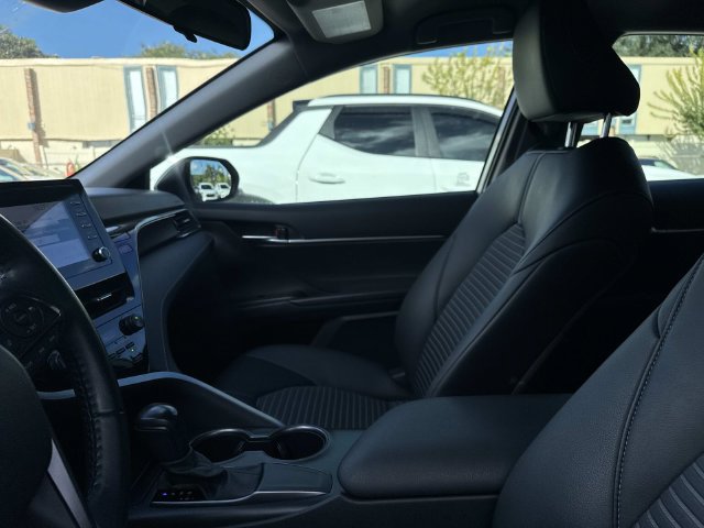 Used 2021 Toyota Camry SE FWD image 15