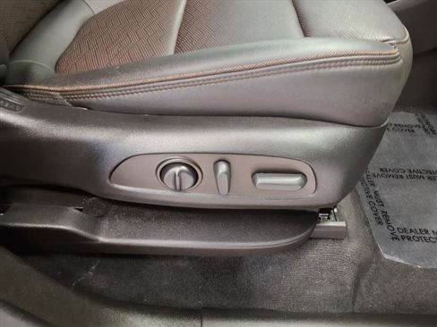 Used 2023 Chevrolet Traverse High Country image 11