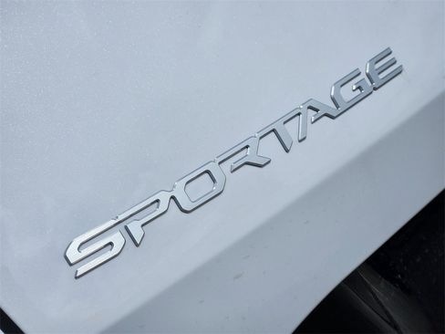 New 2026 Kia Sportage SX image 8